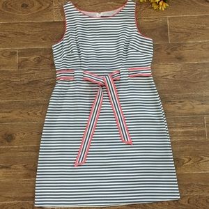 ✨Jessica Howard Gray Striped Sleeveless Dress✨